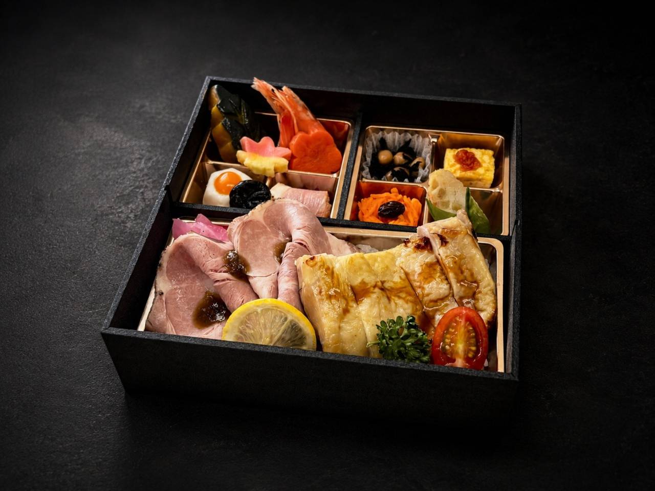 【肉幕ノ内御膳】34.塩麹鶏ステーキとやわらかローストポーク幕ノ内膳